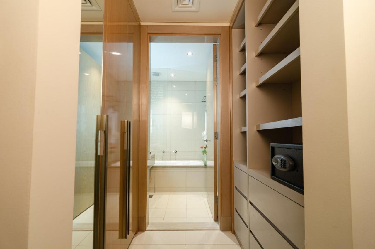Royal Club By Rvhr, Paramount Tower B, Business Bay अपार्टमेंट Dubai